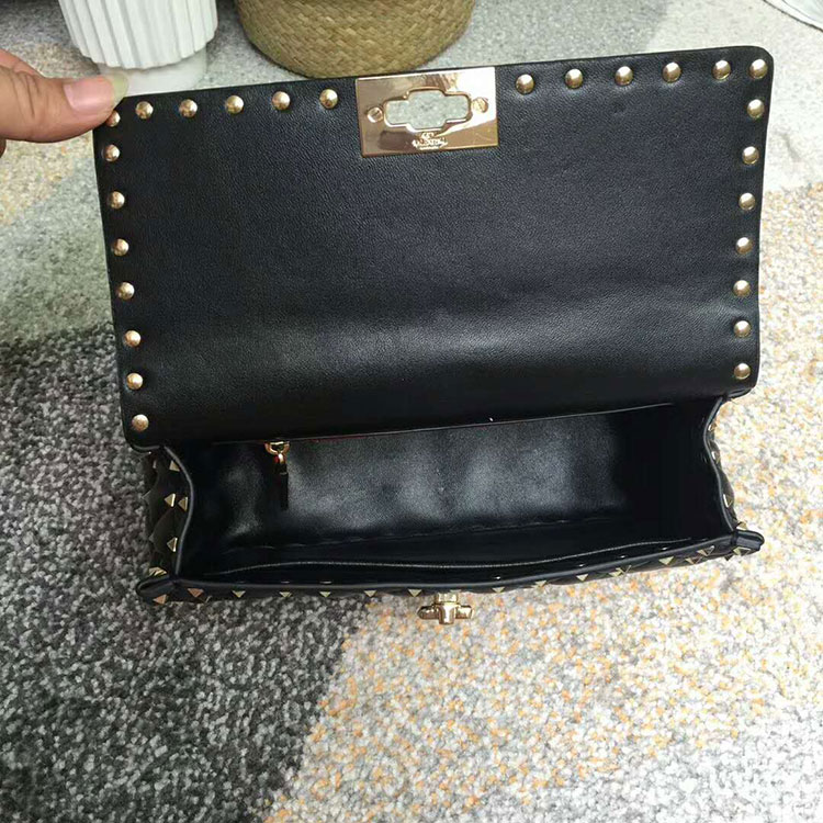 2018 VALENTINO MEDIUM ROCKSTUD SPIKE CHAIN BAG