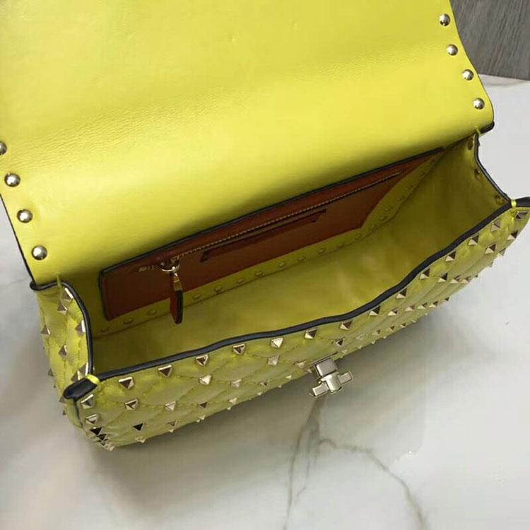 2018 VALENTINO MEDIUM ROCKSTUD SPIKE CHAIN BAG