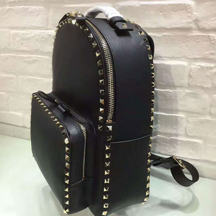 2018 VALENTINO ROCKSTUD ROLLING MEDIUM BACKPACK 0858