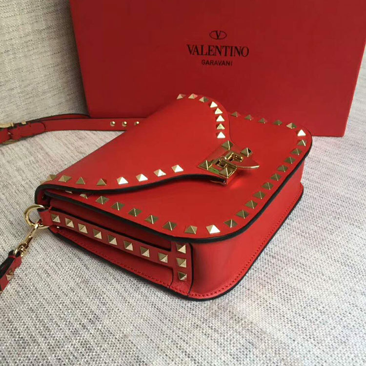 2018 Valentino GUITAR ROCKSTUD ROLLING CROSS BODY BAG