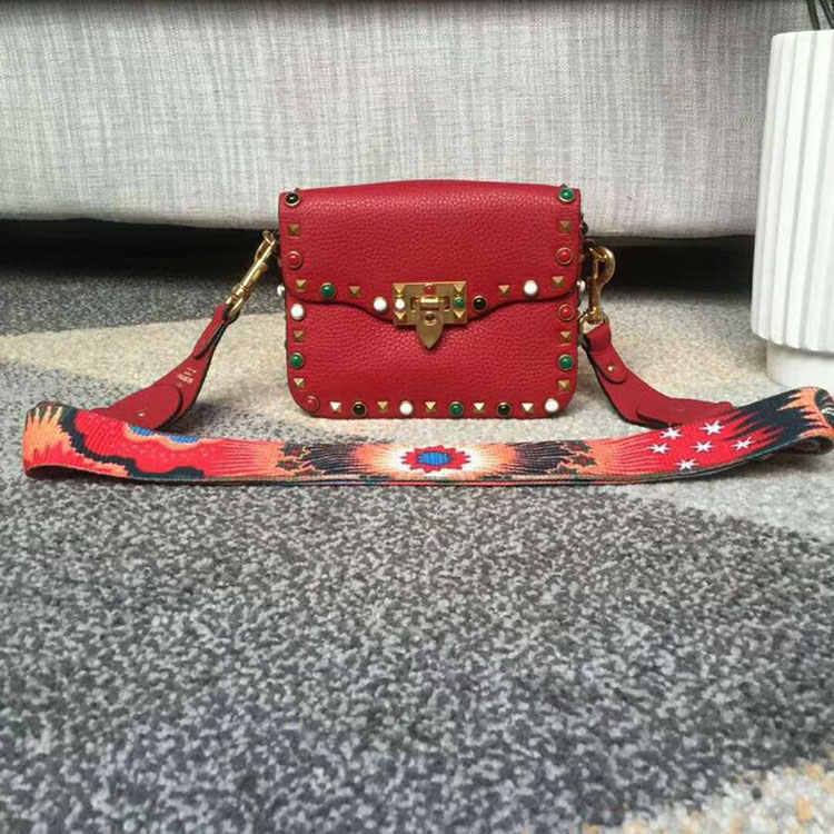 2018 Valentino GUITAR ROCKSTUD ROLLING CROSS SMALL BAG