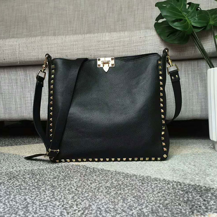 2018 Valentino GUITAR ROCKSTUD ROLLING HOBO BAG