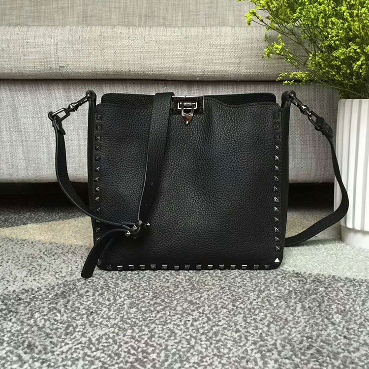 2018 Valentino GUITAR ROCKSTUD ROLLING HOBO BAG