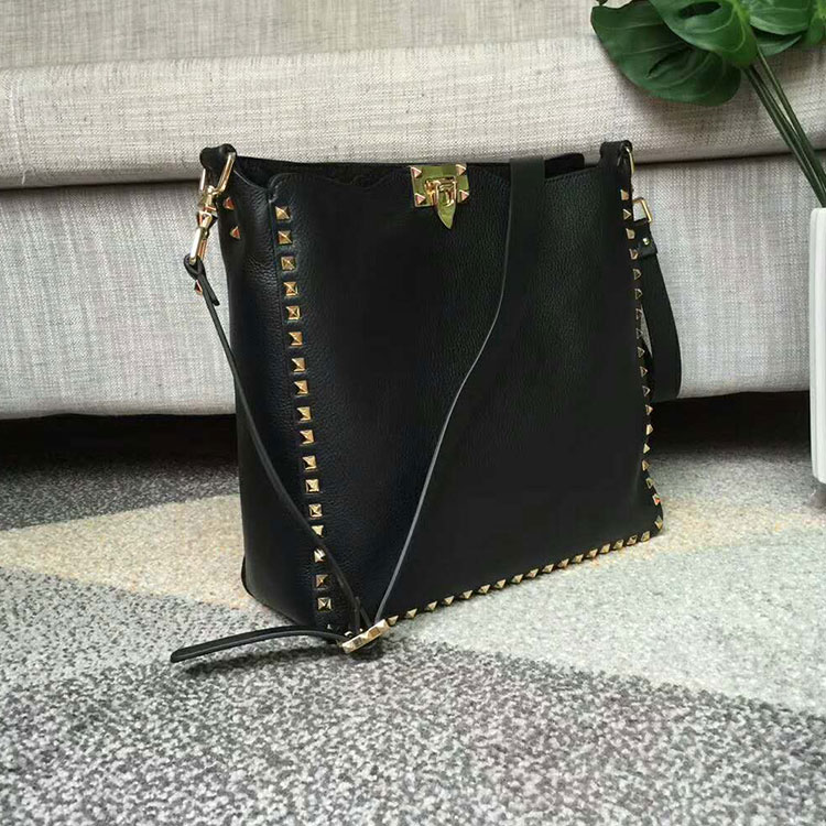 2018 Valentino GUITAR ROCKSTUD ROLLING HOBO BAG