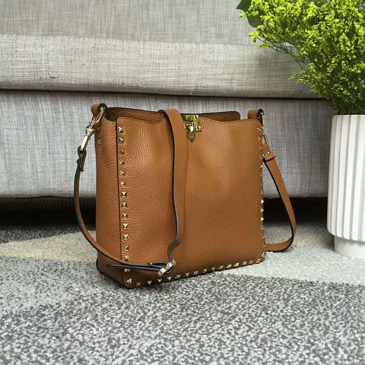 2018 Valentino GUITAR ROCKSTUD ROLLING HOBO BAG