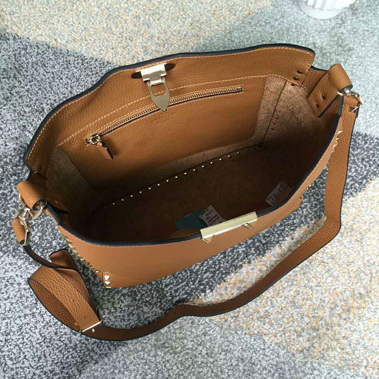 2018 Valentino GUITAR ROCKSTUD ROLLING HOBO BAG