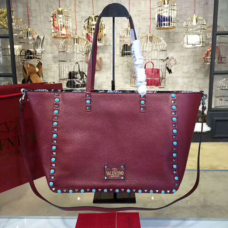 2018 Valentino Garavani Guitar Rockstud Rolling Double reversible tote in calfskin