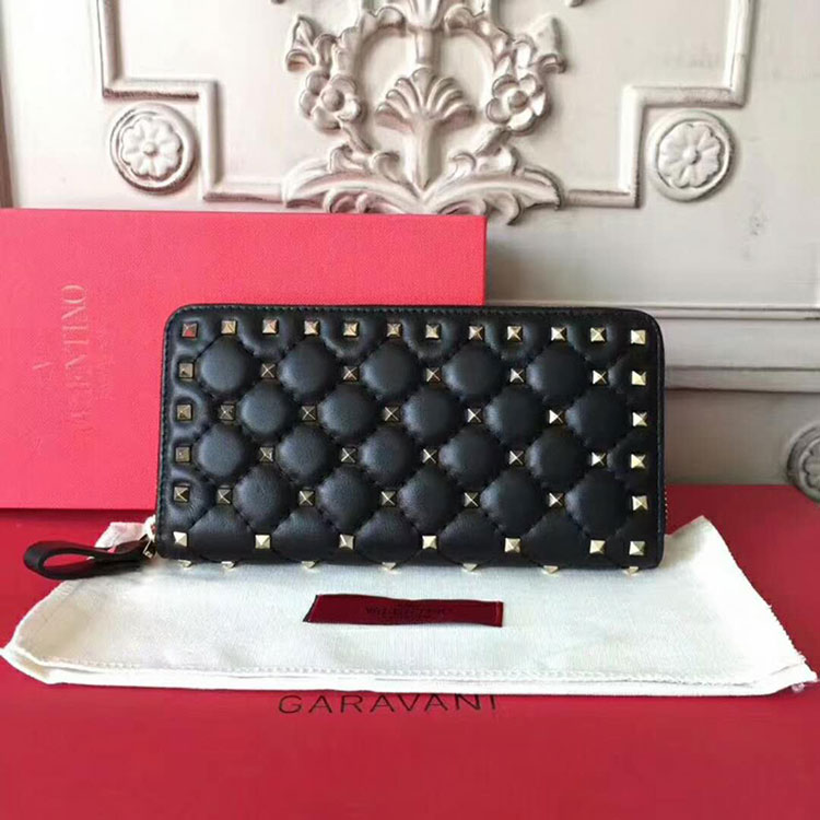 2018 Valentino Garavani Rockstud Spike wallet