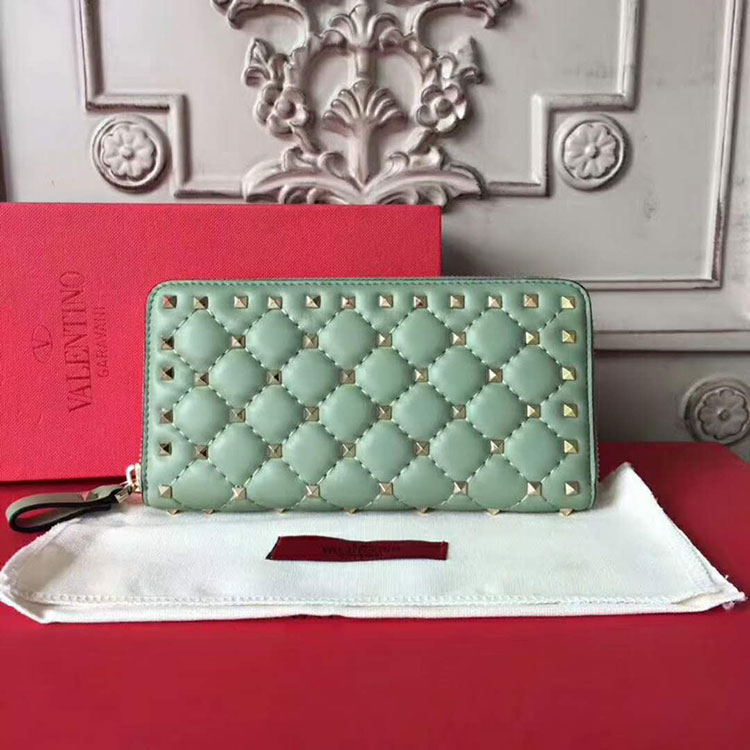 2018 Valentino Garavani Rockstud Spike wallet