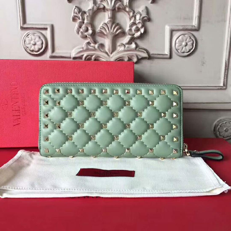 2018 Valentino Garavani Rockstud Spike wallet