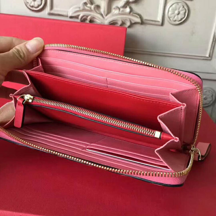 2018 Valentino Garavani Rockstud Spike wallet