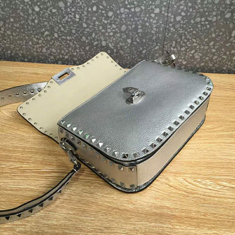 2018 Valentino Garavani Rockstud bag