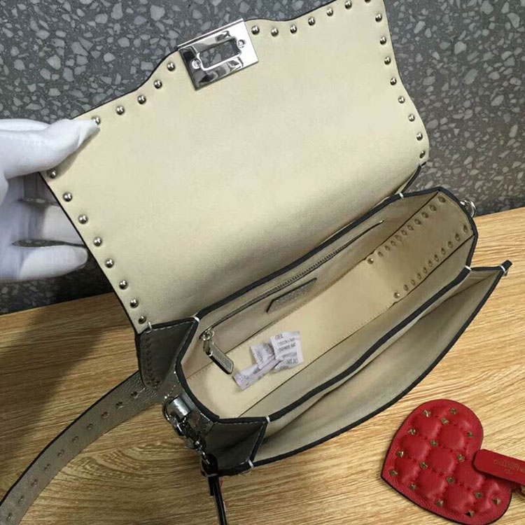 2018 Valentino Garavani Rockstud bag