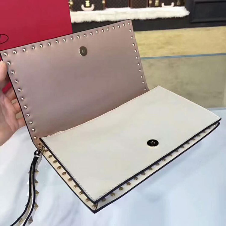 2018 Valentino ROCKSTUD CLUTCH