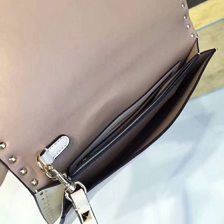 2018 Valentino ROCKSTUD CLUTCH