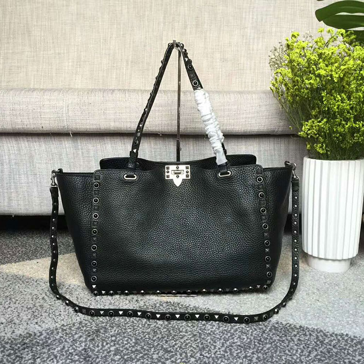 2018 Valentino ROCKSTUD NOIR MEDIUM TOTE 0973