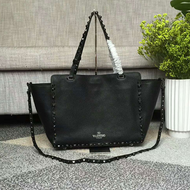 2018 Valentino ROCKSTUD NOIR MEDIUM TOTE 0973