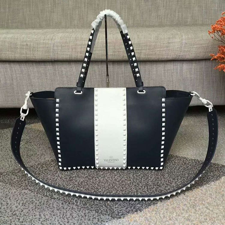 2018 Valentino ROCKSTUD NOIR MEDIUM TOTE 0973