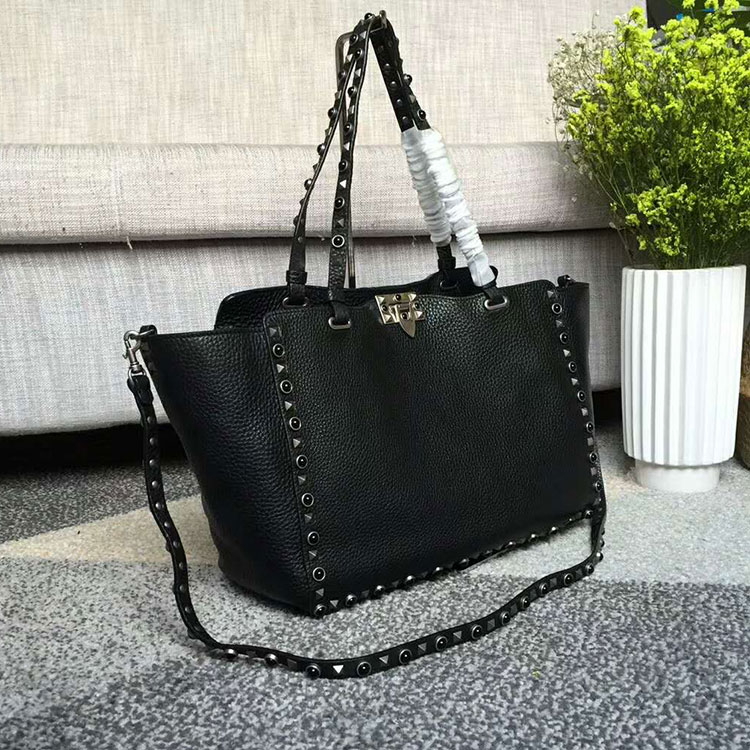 2018 Valentino ROCKSTUD NOIR MEDIUM TOTE 0973