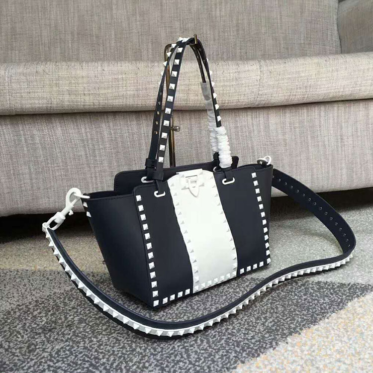 2018 Valentino ROCKSTUD ROLLING SMALL TOTE 0972