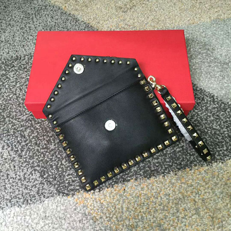 2018 Valentino ROCKSTUD SHOULDER BAG