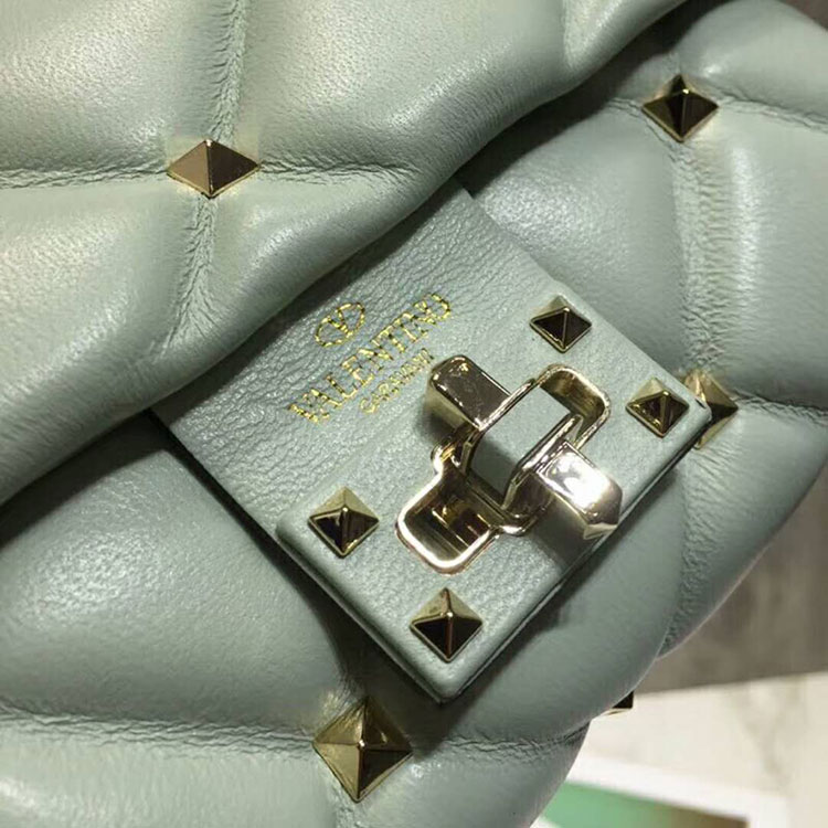 2018 Valentino Rockstud Clutch