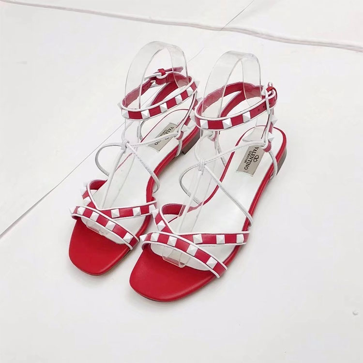 2018 Valentino women Flat Sandal in Calfskin with rivet