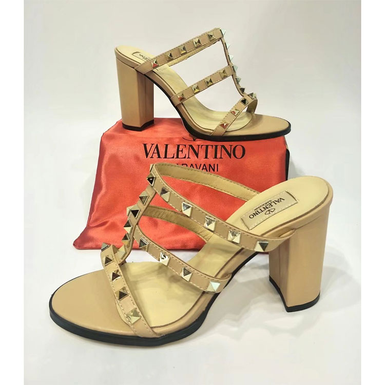 2018 Valentino women Sandal with rivet