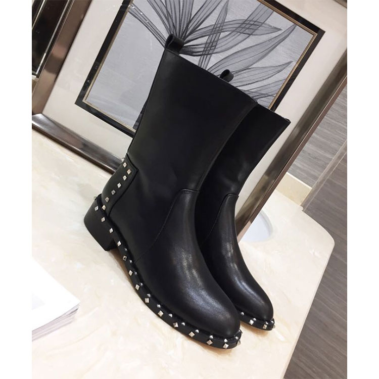 2018 Valentino women boots in Calfskin with rivet