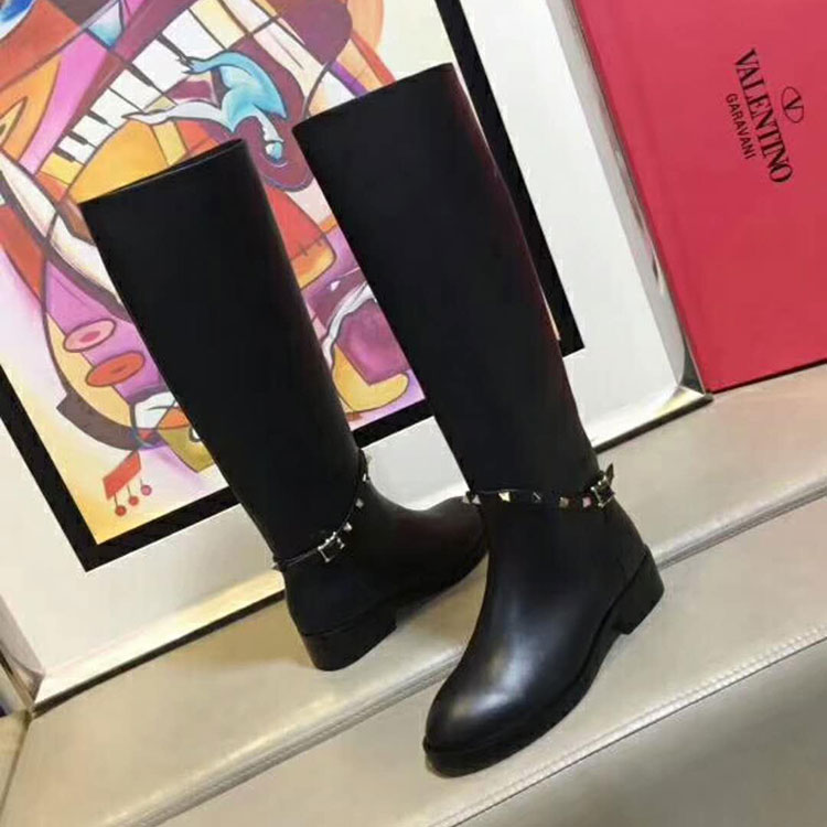 2018 Valentino women boots in Calfskin with rivet