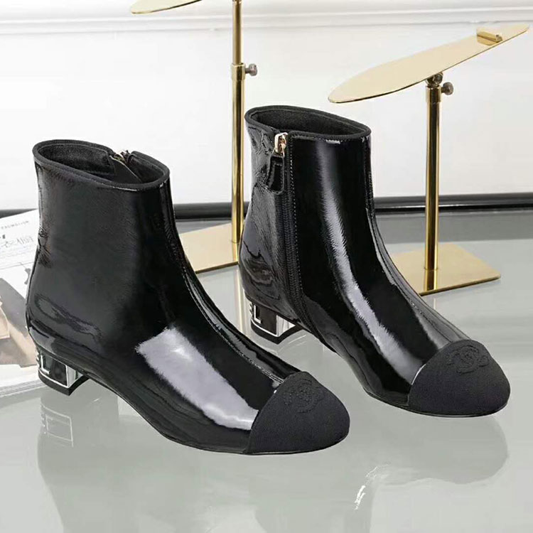 2018 chanle women Boots in Patent leather Heel 3.5cm