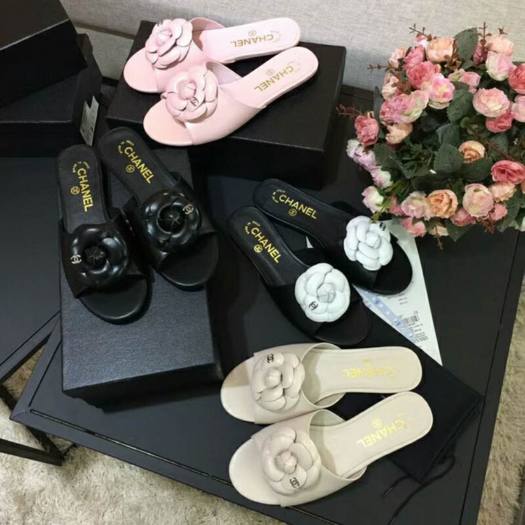 2018 chanle women Flat shoes in Lambskin