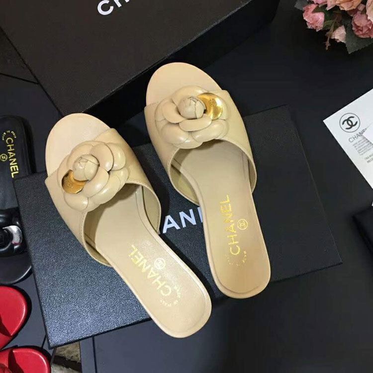 2018 chanle women Flat shoes in Lambskin