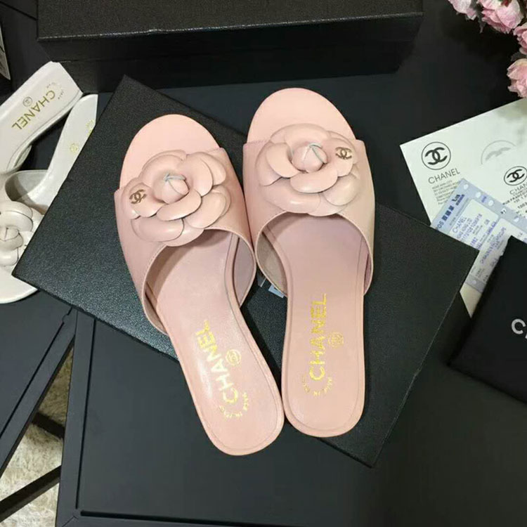 2018 chanle women Flat shoes in Lambskin