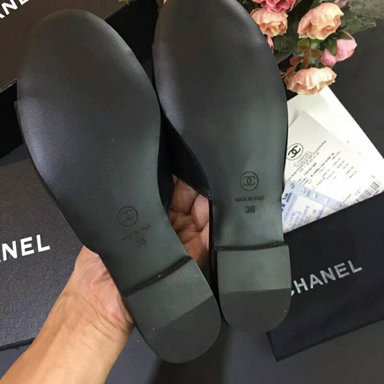 2018 chanle women Flat shoes in Lambskin