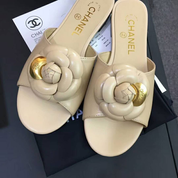 2018 chanle women Flat shoes in Lambskin