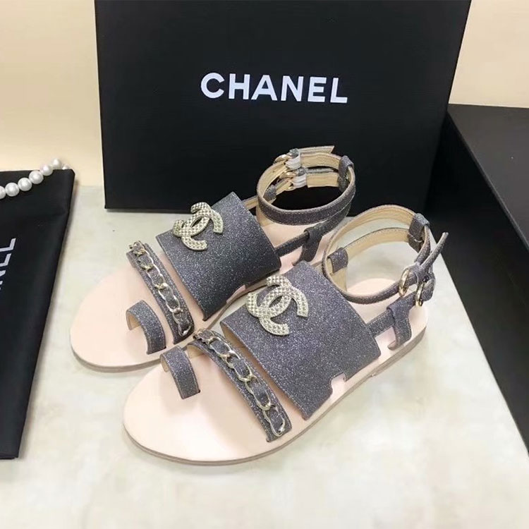 2018 chanle women Sandal in Calfskin