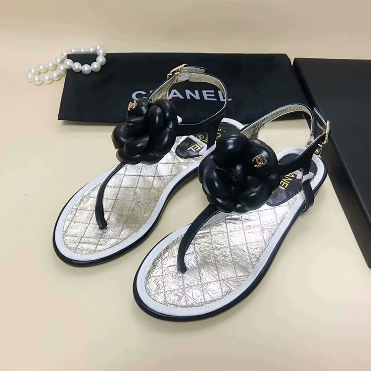 2018 chanle women Sandal in Calfskin