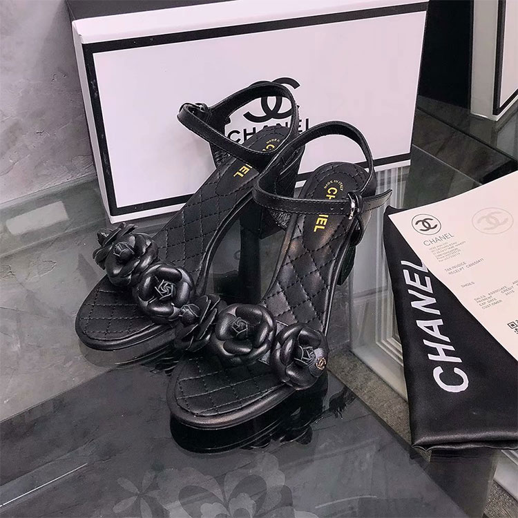 2018 chanle women Sandal in Calfskin