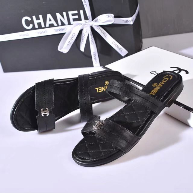 2018 chanle women Sandal in Calfskin