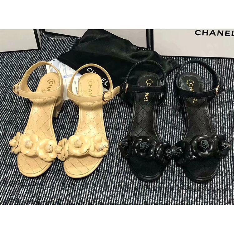 2018 chanle women Sandal in Calfskin