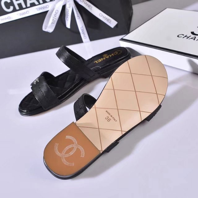 2018 chanle women Sandal in Calfskin