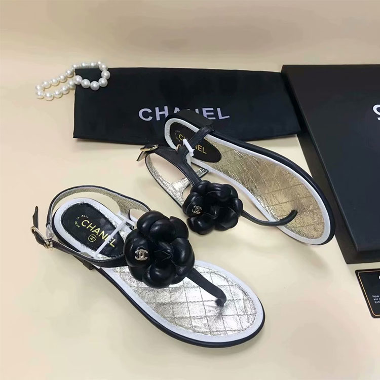 2018 chanle women Sandal in Calfskin