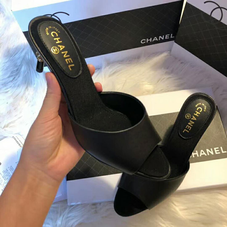 2018 chanle women Sandal in Lambskin