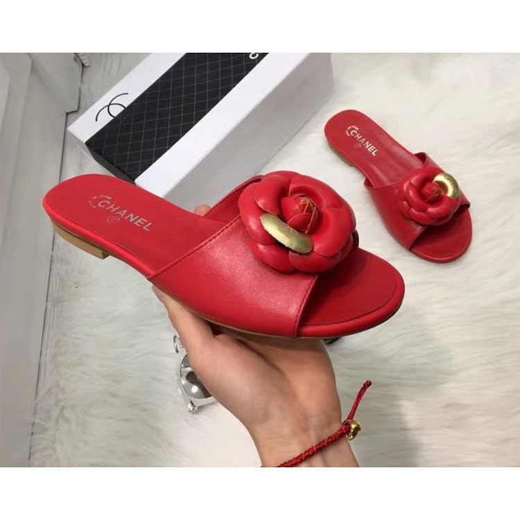 2018 chanle women Slippers in Lambskin