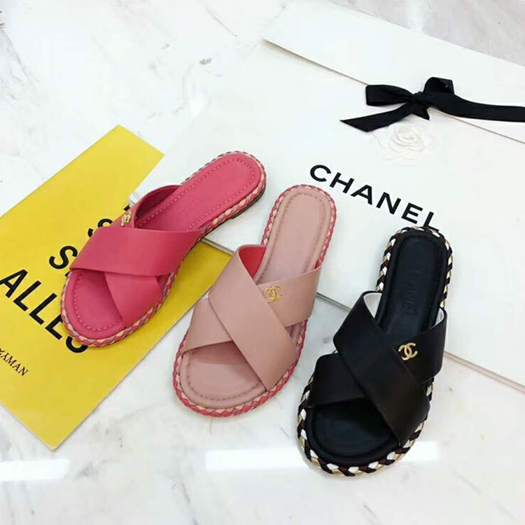 2018 chanle women Slippers in Lambskin