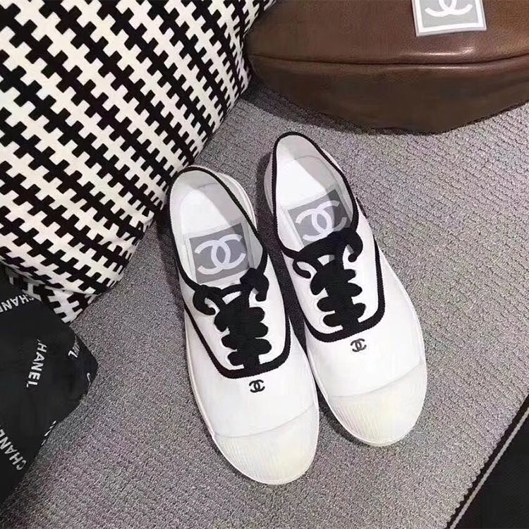 2018 chanle women Sneaker in canvas