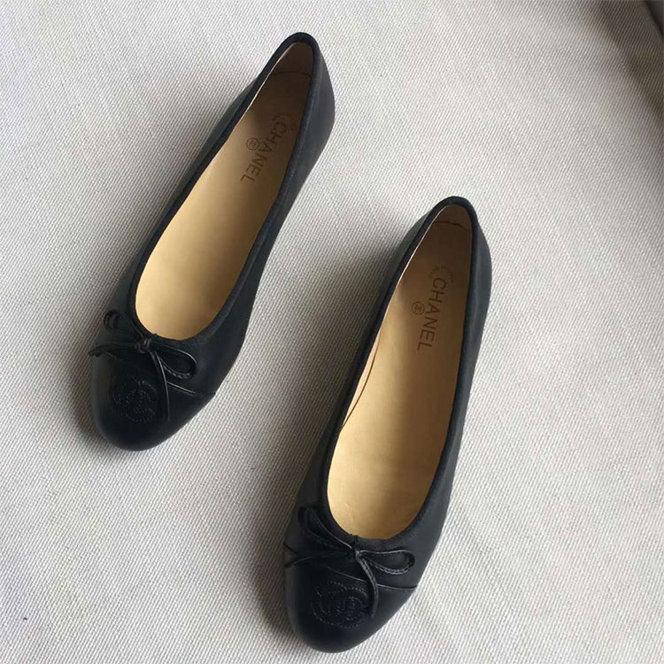 2018 chanle women shoes in Lambskin