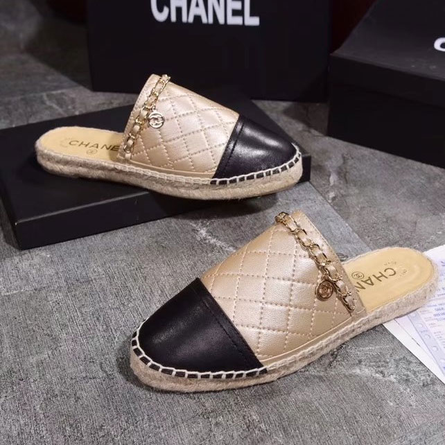 2018 chanle women shoes in Lambskin