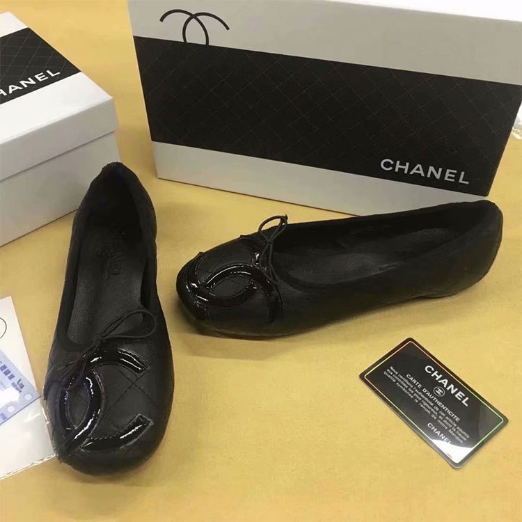 2018 chanle women shoes in Lambskin